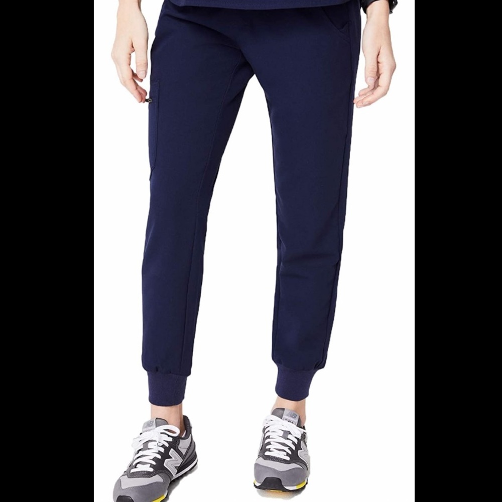 NWT- FIGS Zamora Jogger Style Scrub Pants